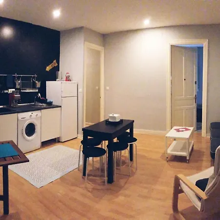 Vivienda Turistica Centrica Junto Al Museo Con Wifi Apartament *
